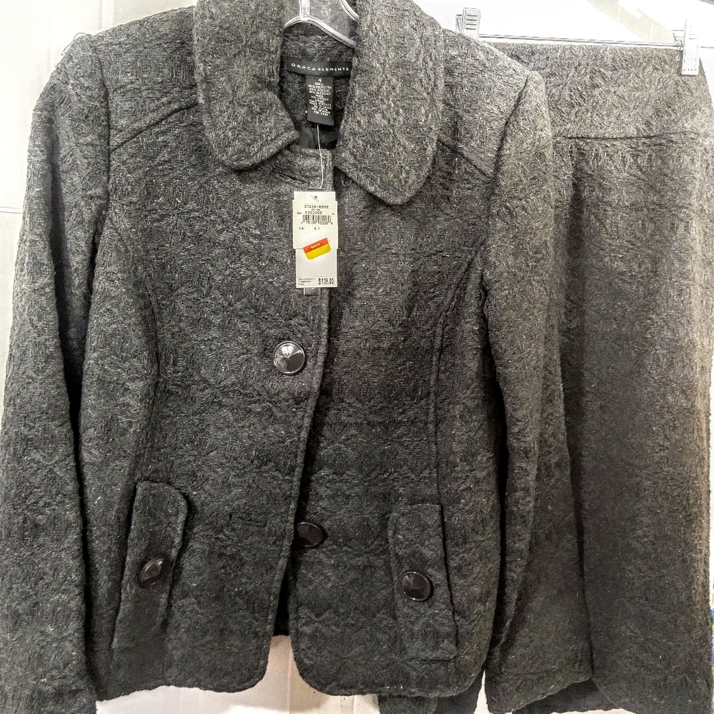 Charcoal Grey Tailored recycled wool Fitted Textured skirt Suit